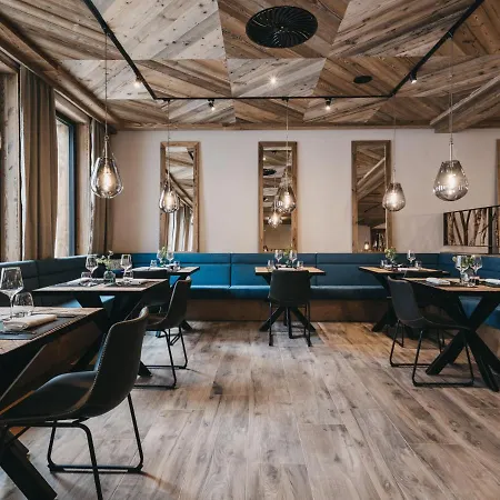Vaya Hotel